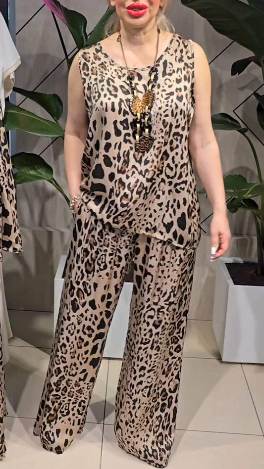 Women's Round Neck Sleeveless Casual Leopard Print Suit