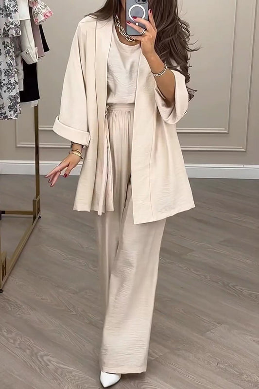 Solid color top and pants suit