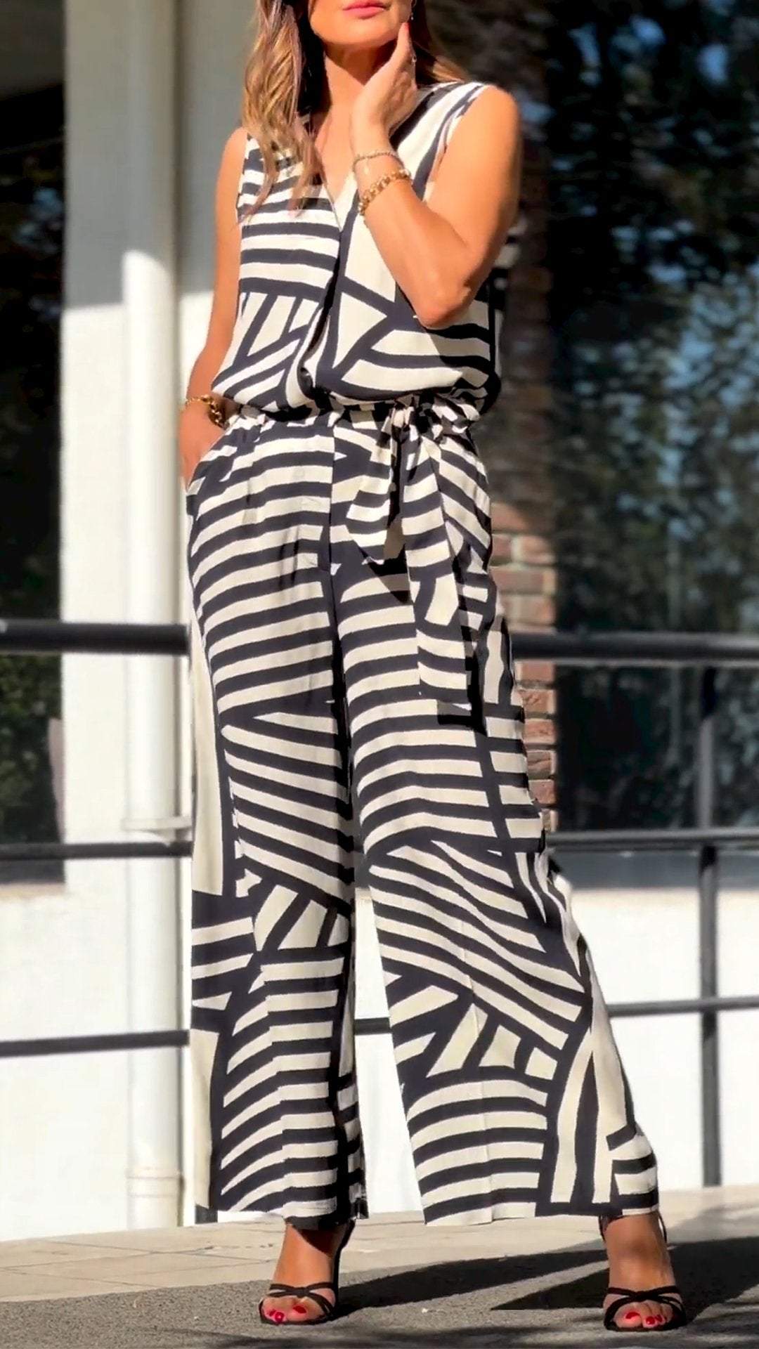 Casual V-neck Striped Two-piece Suit